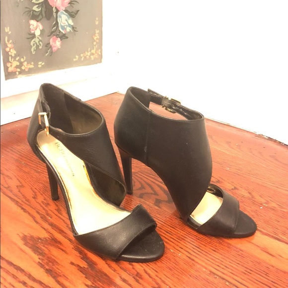 BCBG ASYMMETRICAL HEELS black pumps - Picture 2 of 7